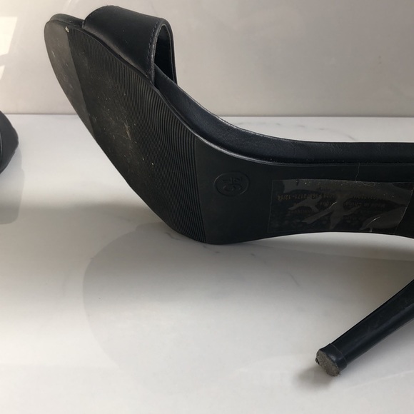 Mossimo Black 4" Strappy Sandals, 9.5 - Picture 6 of 11